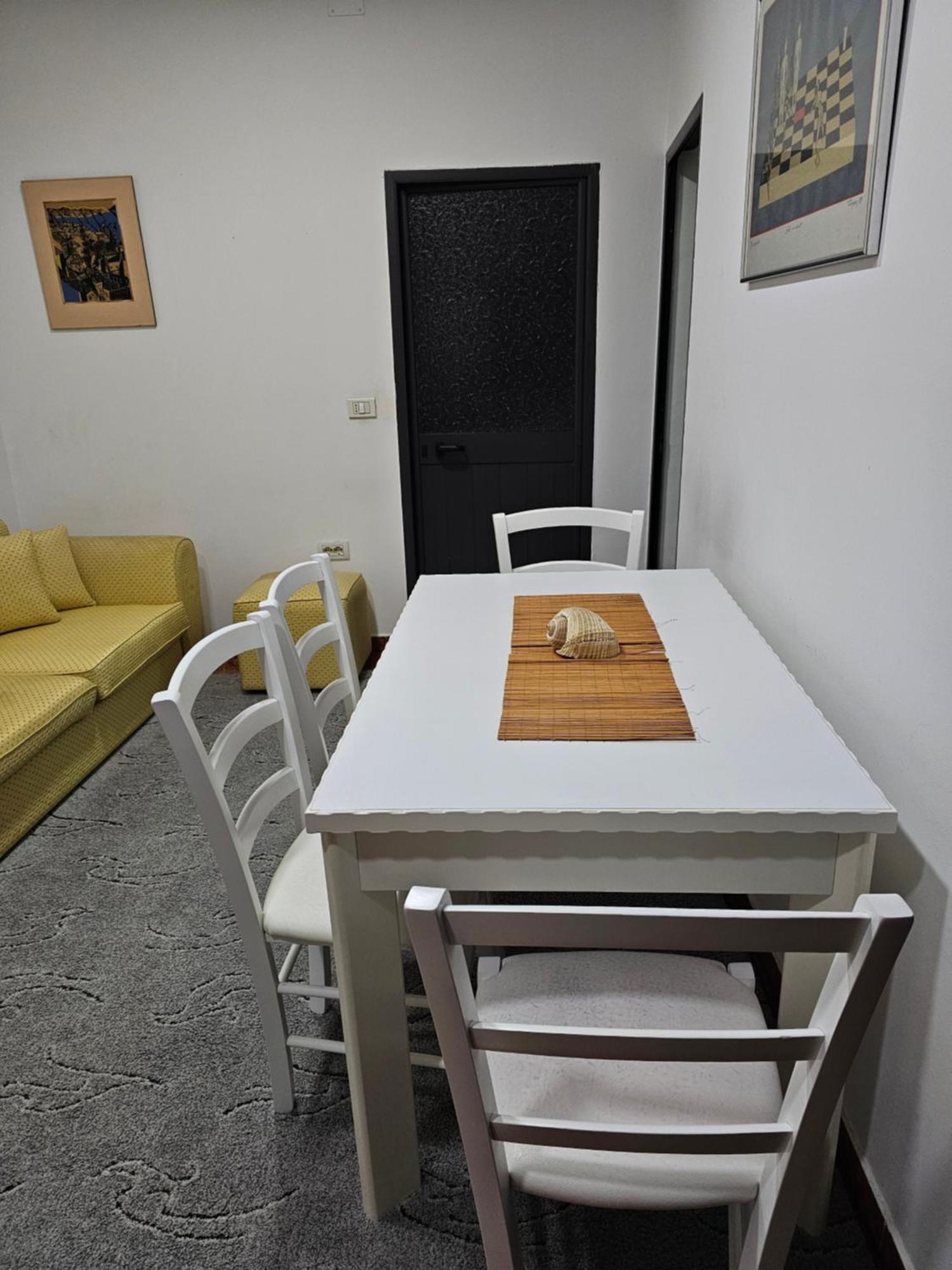 Geljus Apartment Tiranë Luaran gambar